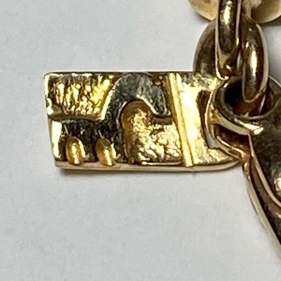 GIVENCHY Textured Gold Tone Post Pierced Earrings 80's French Couture - Picture 7 of 12